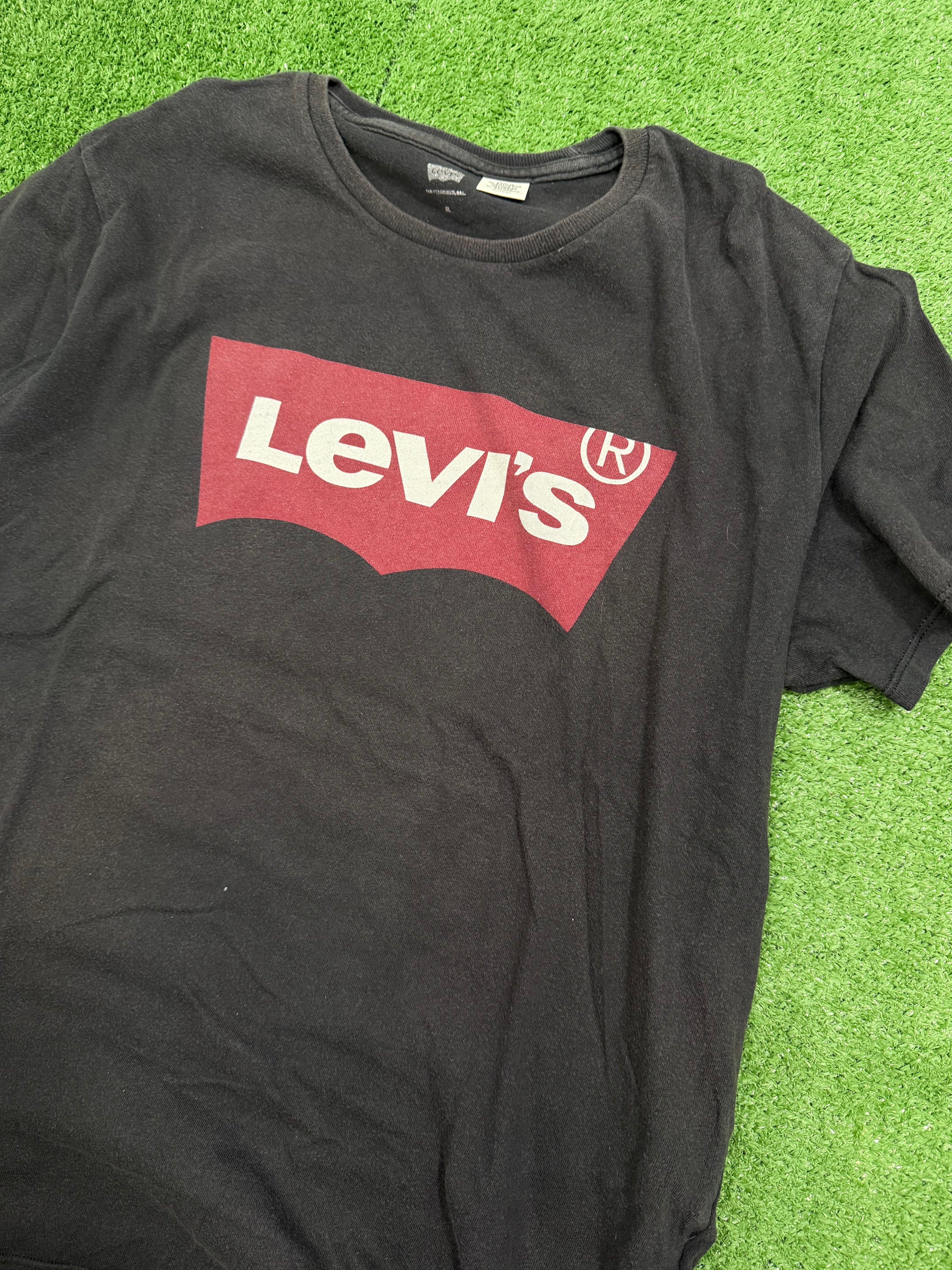 Camiseta Levis Negra Unisex